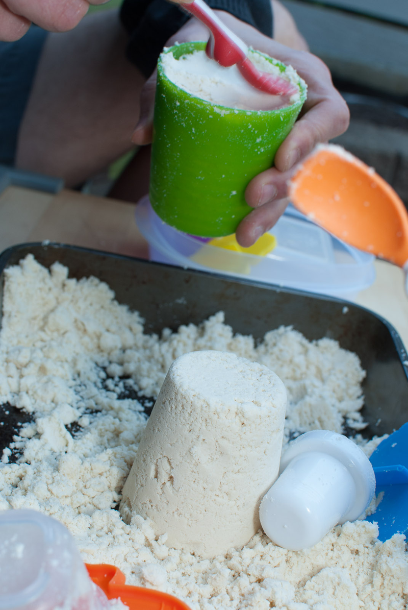 Illustration for article titled Kitchen Moon Dust is a Silky Sandpile for Landlocked Playtime